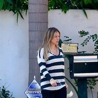 pregnant actress on her way to a maternity pilates class | Picture 83335